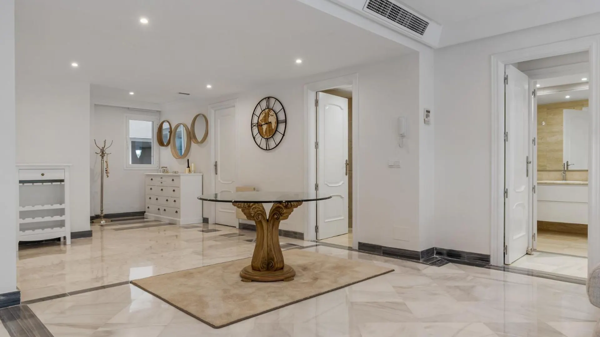 Gran Marbella Luxe Apartment