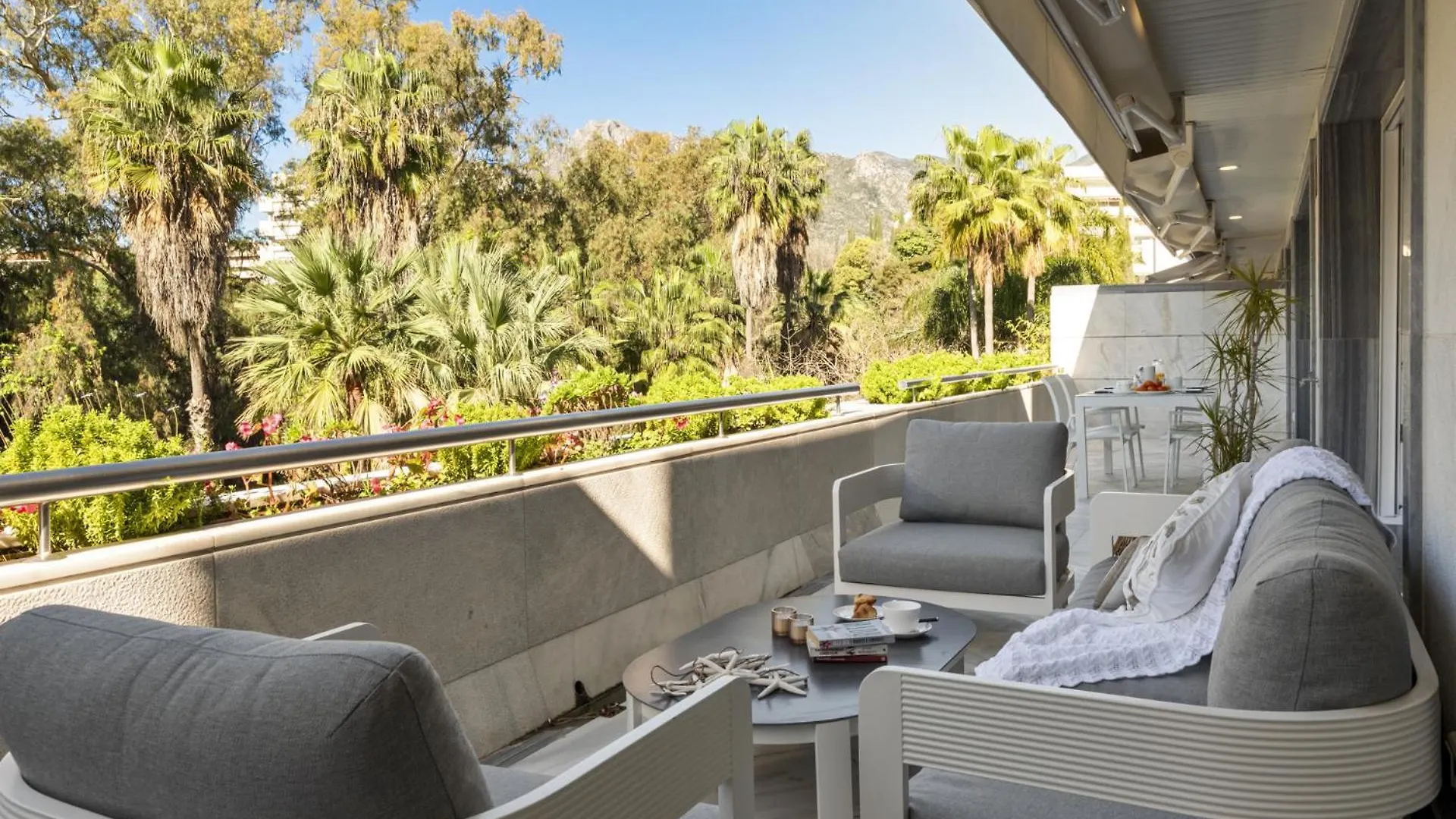 Gran Marbella Luxe Apartment